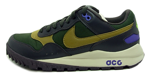 nike_wild_peg_olive